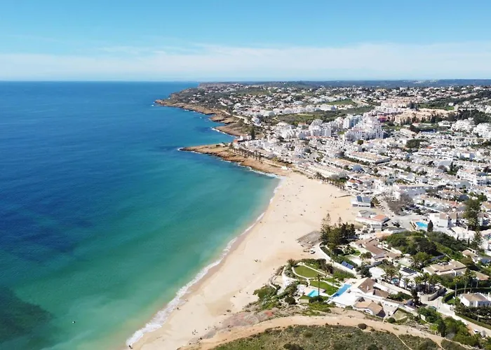 Hébergement de vacances Baleias - 3 Bedroom Townhouse With Private Pool & Sea View *