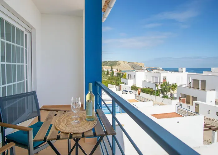 Baleias - 3 Bedroom Townhouse With Private Pool & Sea View Hébergement de vacances Luz