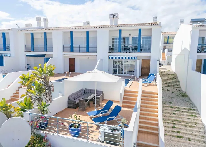 Baleias - 3 Bedroom Townhouse With Private Pool & Sea View *
