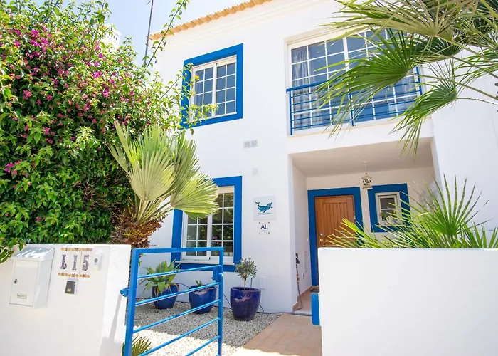 Baleias - 3 Bedroom Townhouse With Private Pool & Sea View