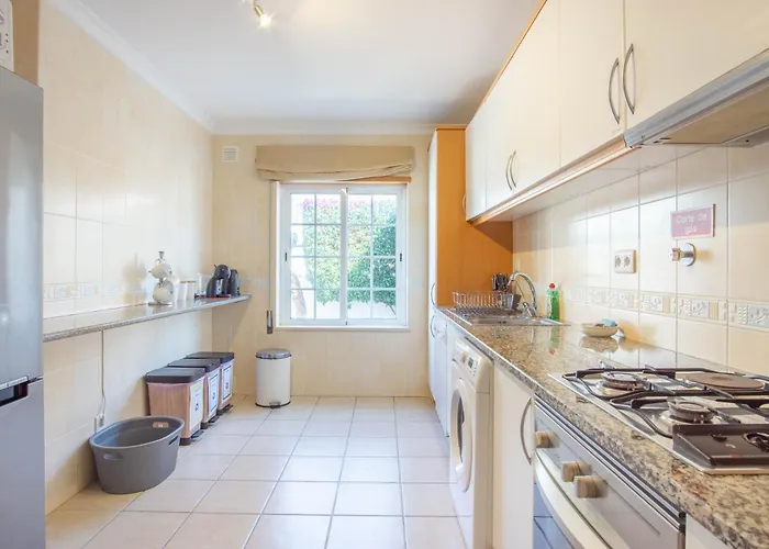 Baleias - 3 Bedroom Townhouse With Private Pool & Sea View
